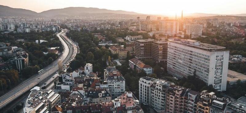 Метро традиционно является